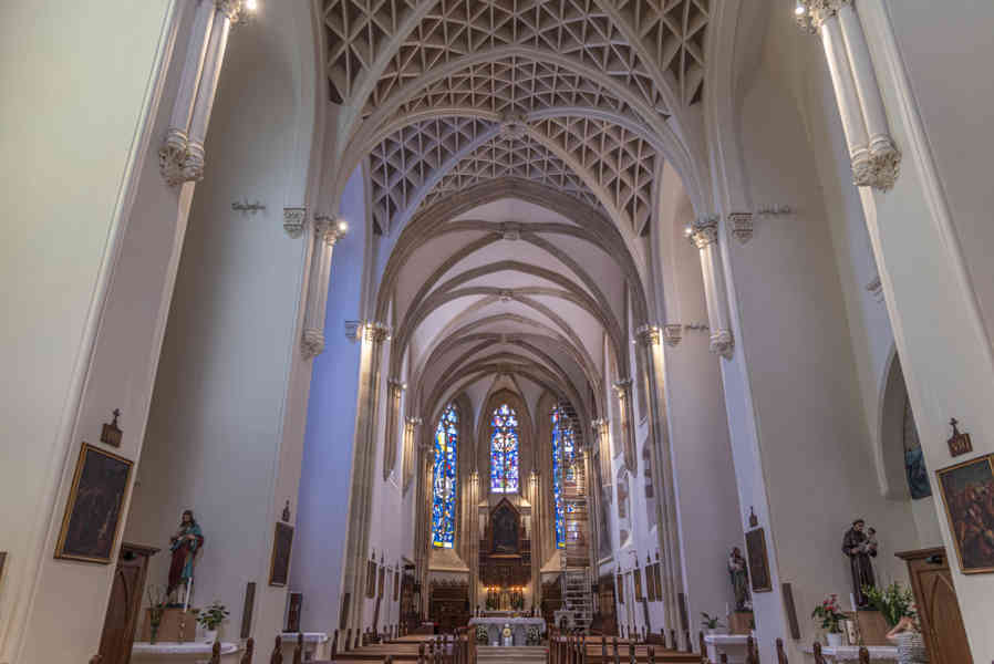 Croacia - Zagreb 31 - iglesia de San Francisco.jpg